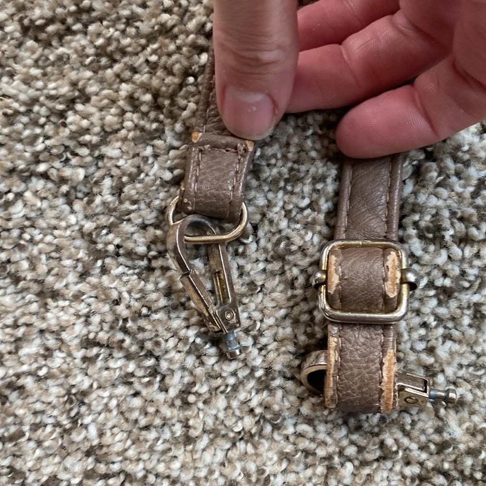 🤯BYE 🤯RARE AUTHENTIC  Salvatore Ferragamo Vintage Gancini Crossbody Bag
